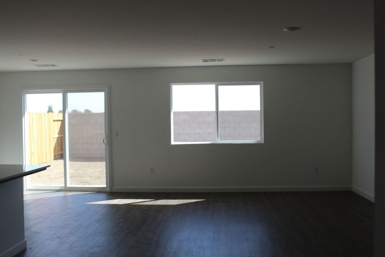 7405 Millers Point Ln - Photo 3 of 30