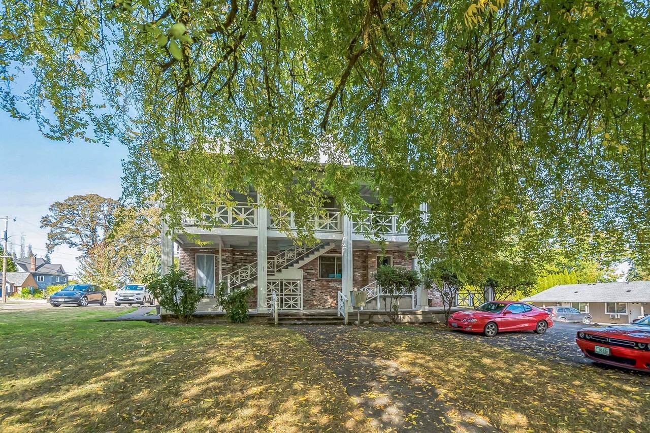 1907 23rd Ave #6 - Photo 3 of 13