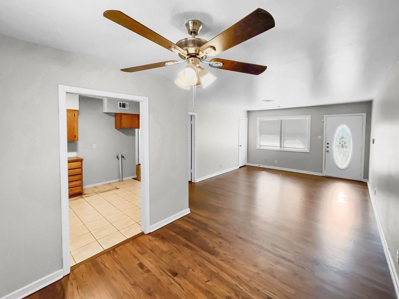 8258 Carrick St - Photo 5 of 18