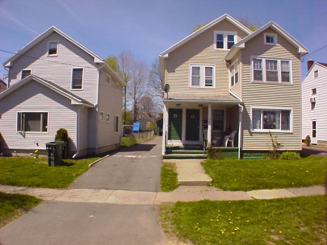 337 Avery St - Photo 2 of 2