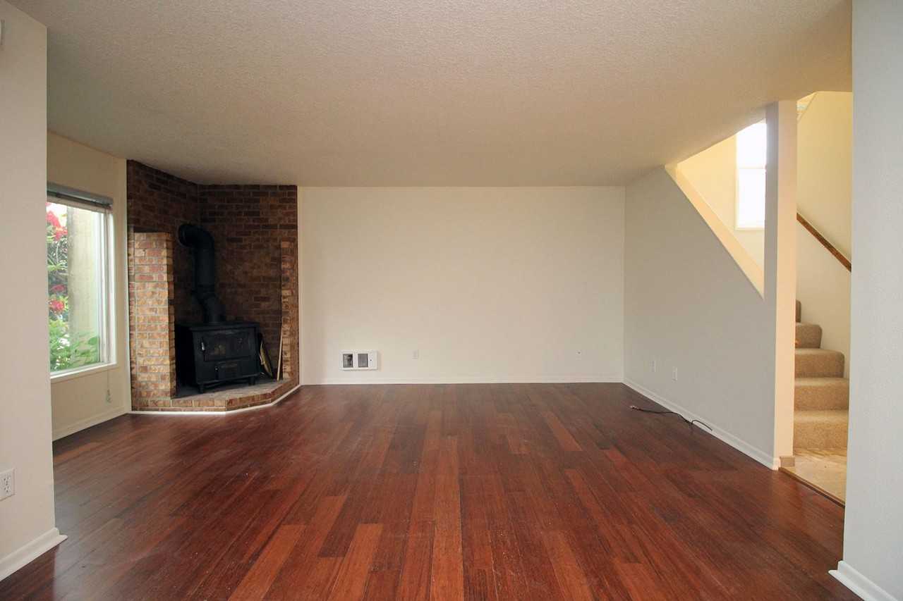 212 Durham St - Photo 3 of 20