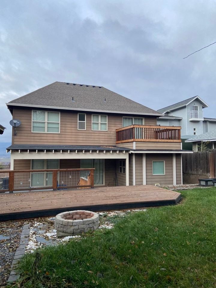 2420 East 13th Street - Photo 2 of 18