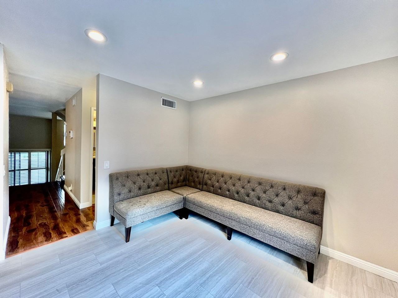 3330 Caminito Eastbluff #149 - Photo 3 of 22