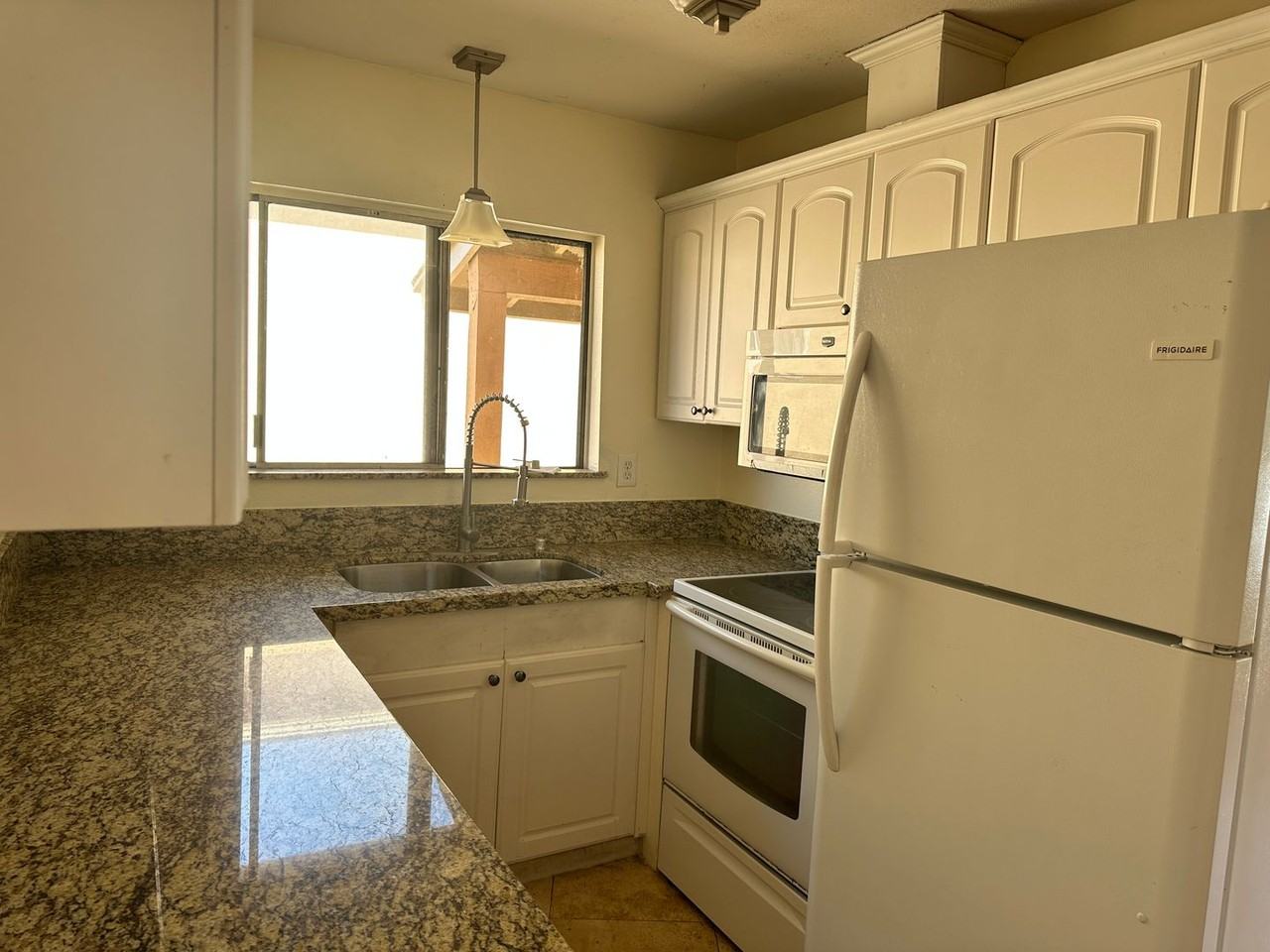 6672 Omega Dr - Photo 3 of 9