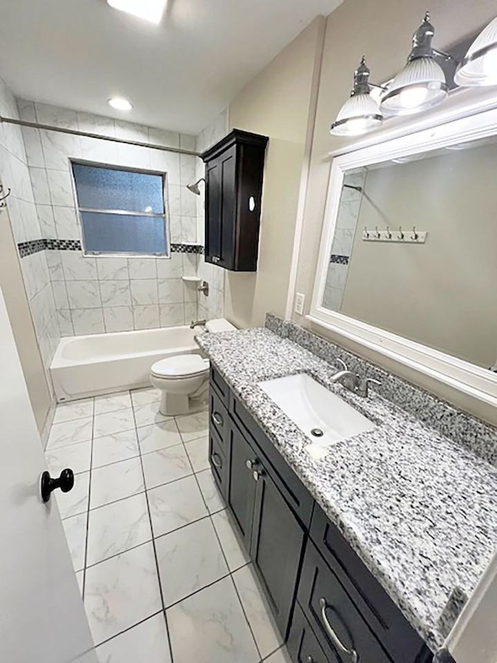 605 N Cherry St - Photo 2 of 31