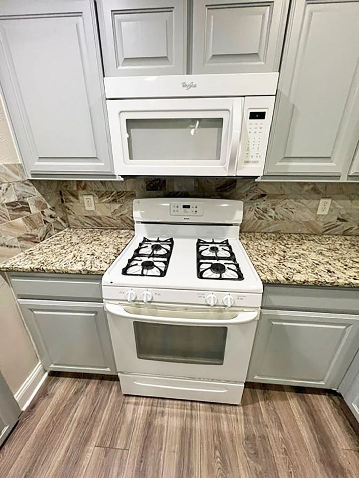 605 N Cherry St - Photo 5 of 31