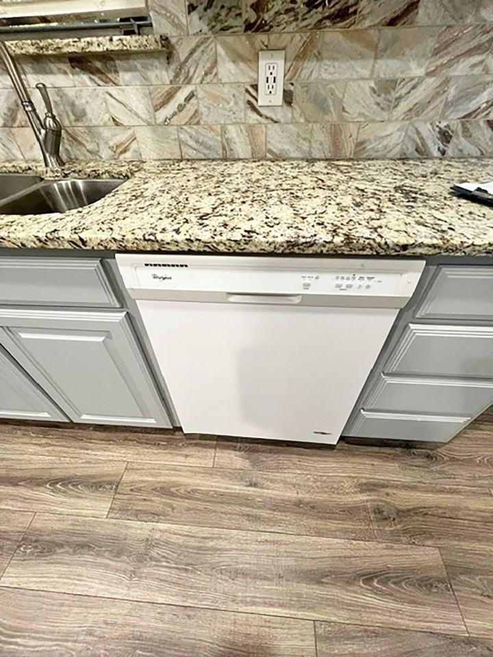 605 N Cherry St - Photo 6 of 31