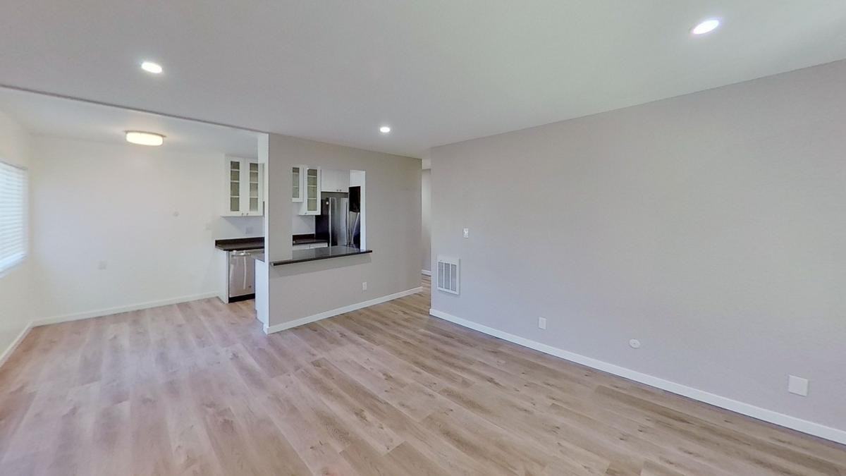 377 Santa Clara Ave - Photo 3 of 14