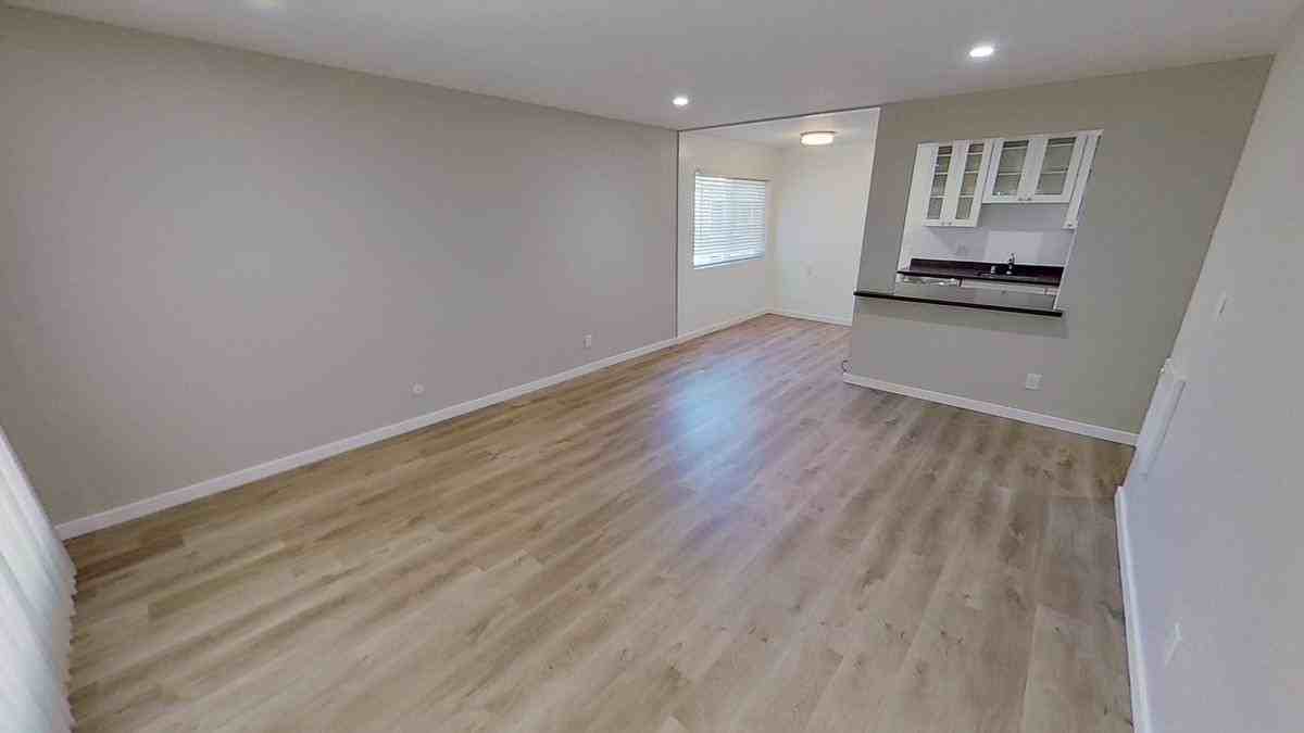 377 Santa Clara Ave - Photo 5 of 14