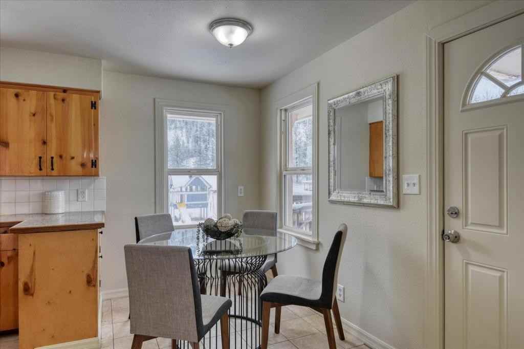 9022 N Nine Mile Rd - Photo 3 of 13