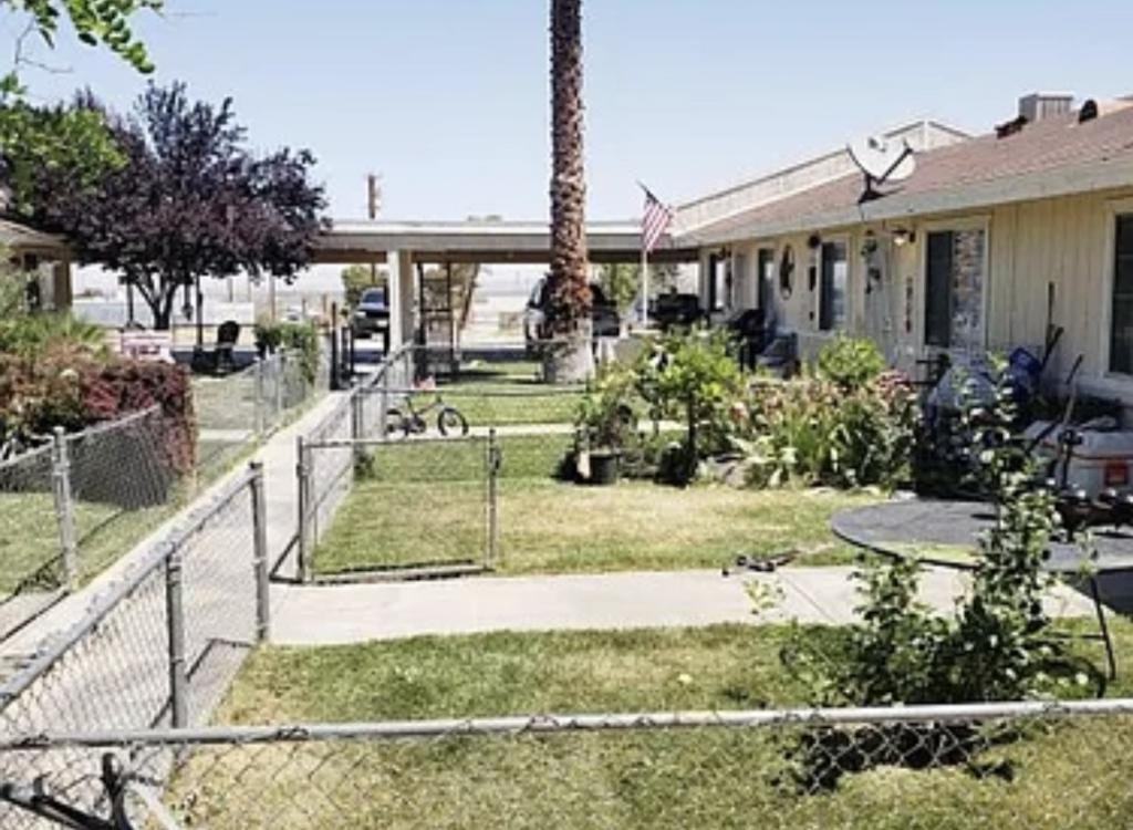 12307 E Ave V-10 Unit E - Photo 7 of 9