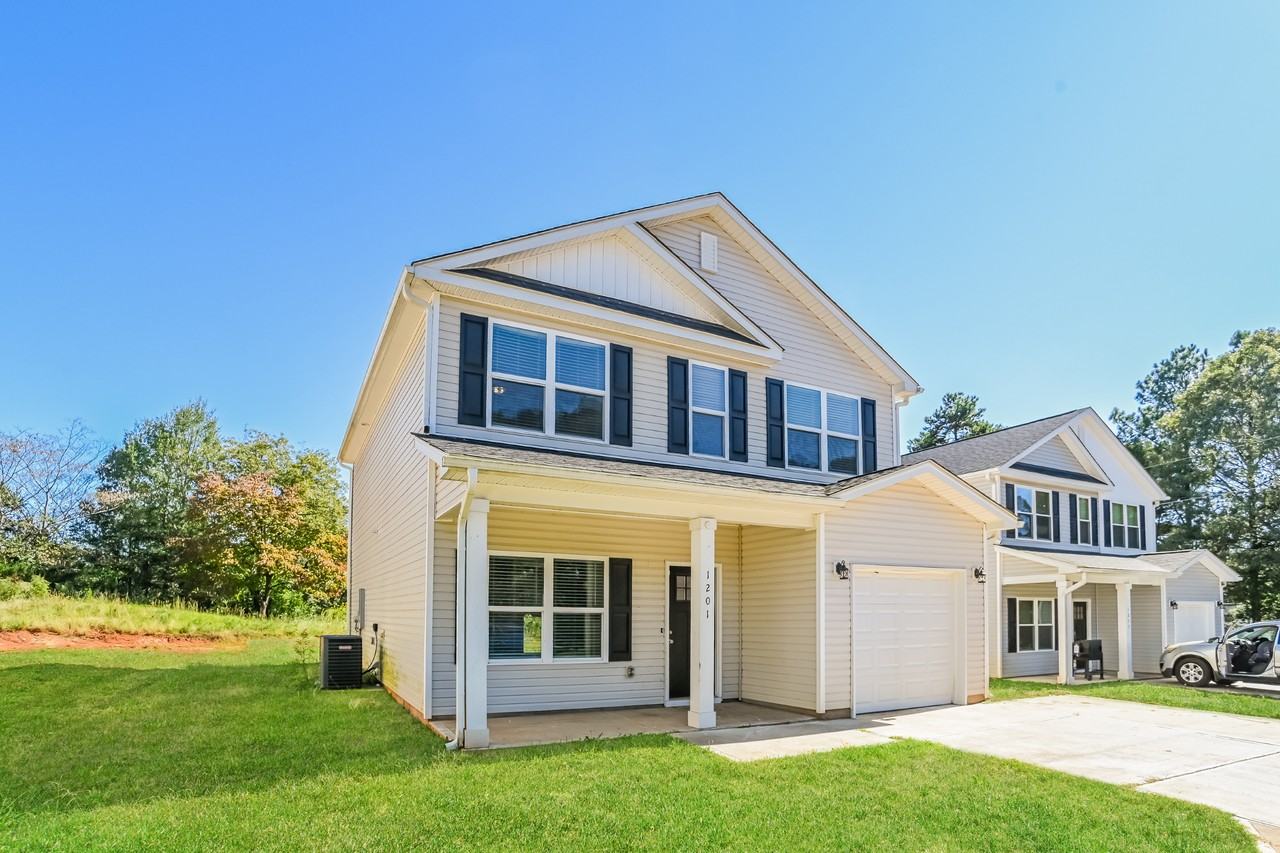 1201 Rhyne Rd - Photo 2 of 15