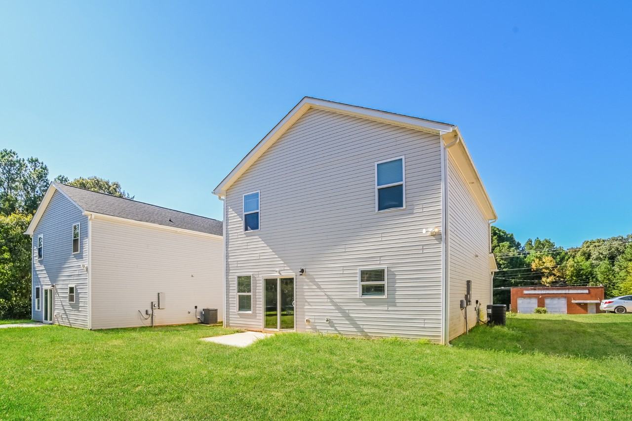 1201 Rhyne Rd - Photo 5 of 15