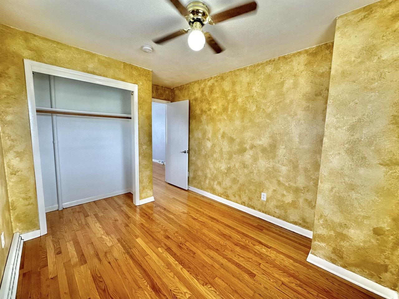 1319 W Court St - Photo 3 of 10