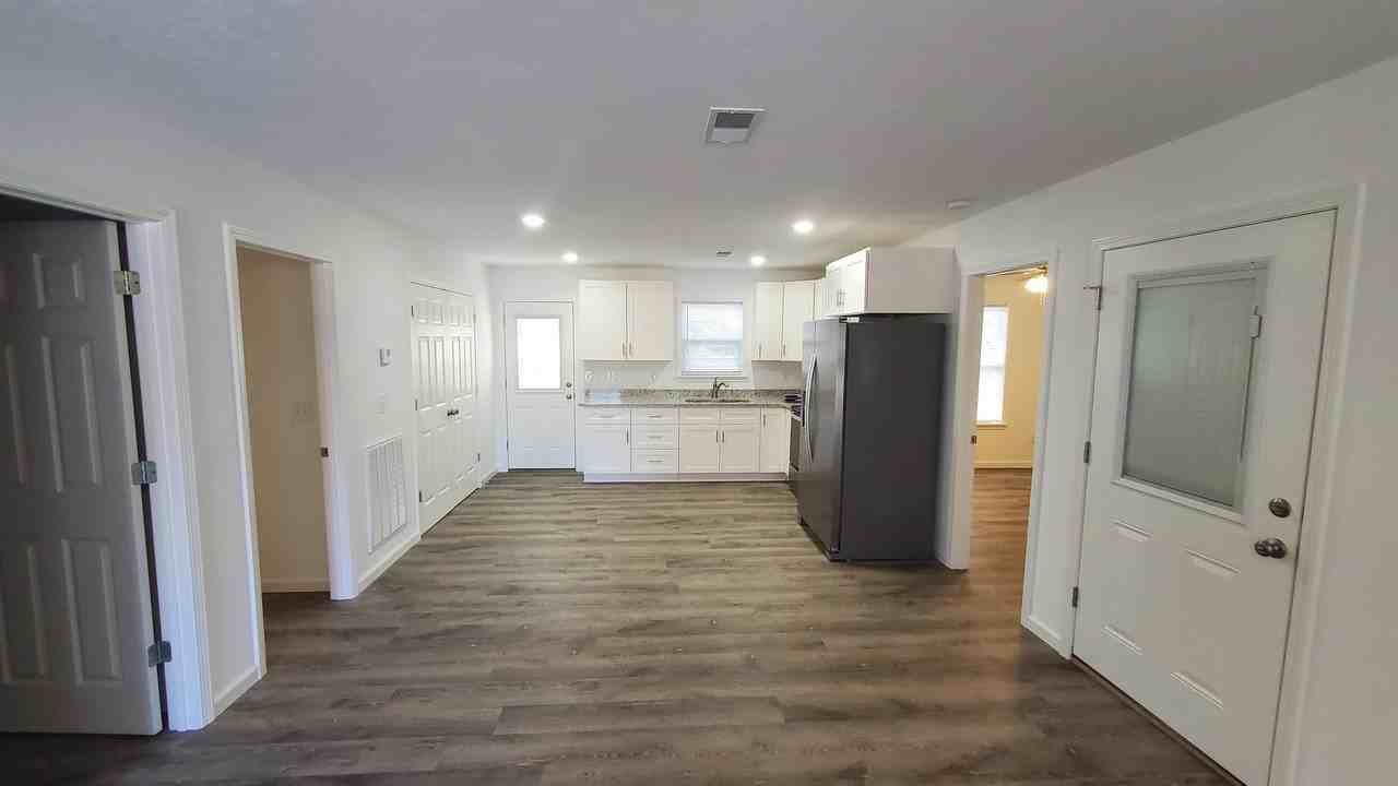 168 Julia D Ln - Photo 3 of 29