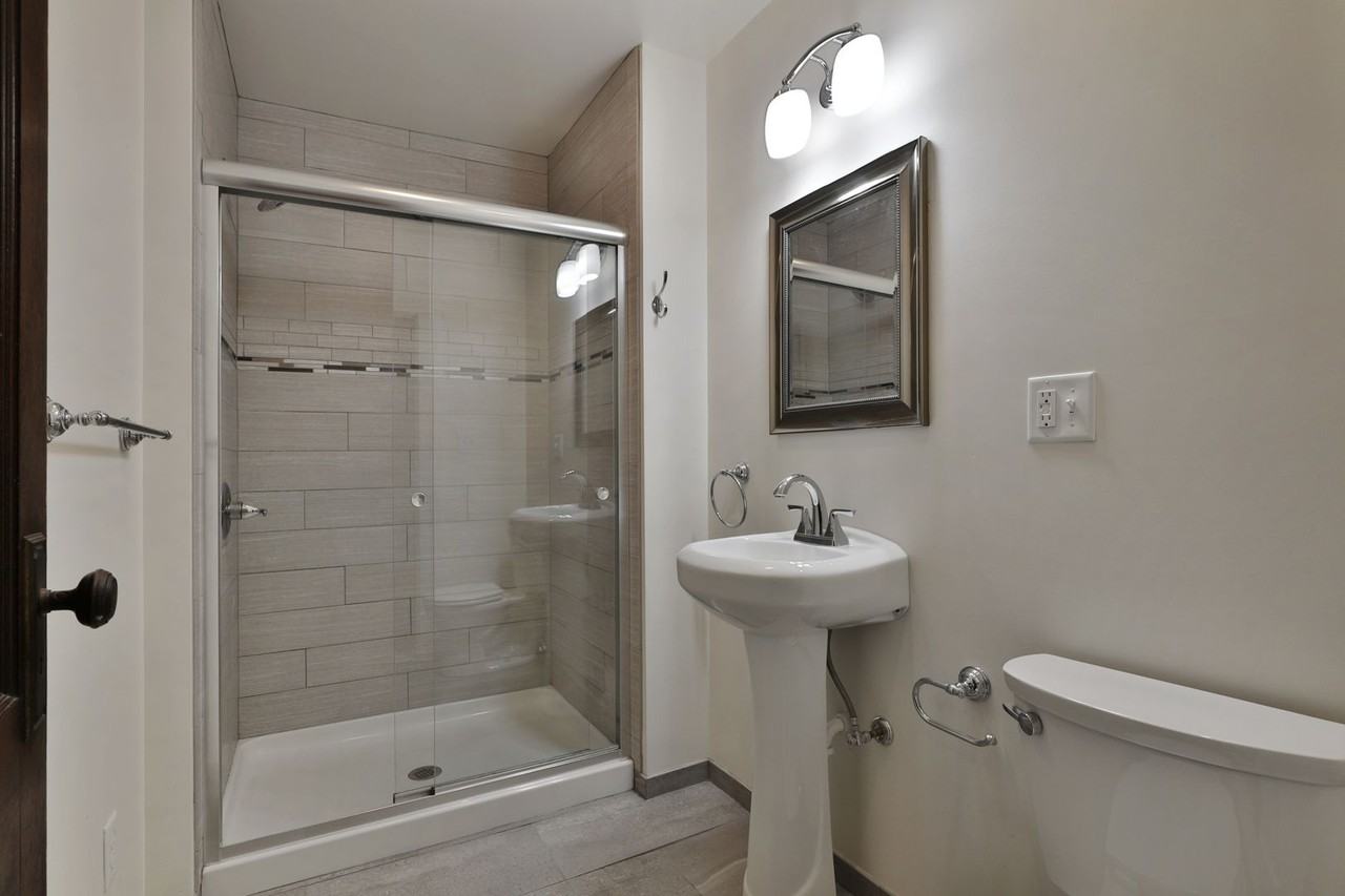 248 E Patterson Ave - Photo 3 of 16