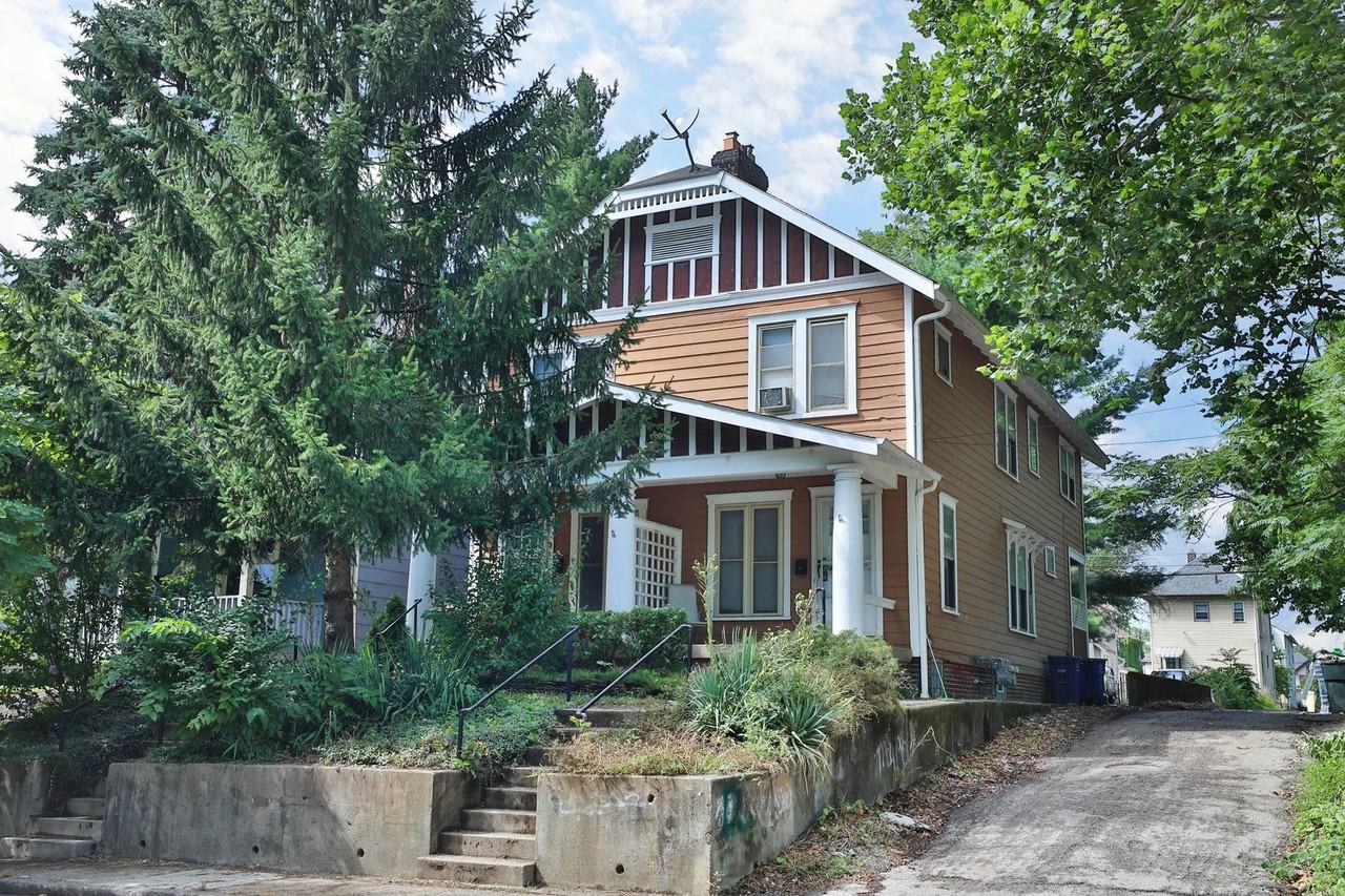 248 E Patterson Ave - Photo 4 of 16