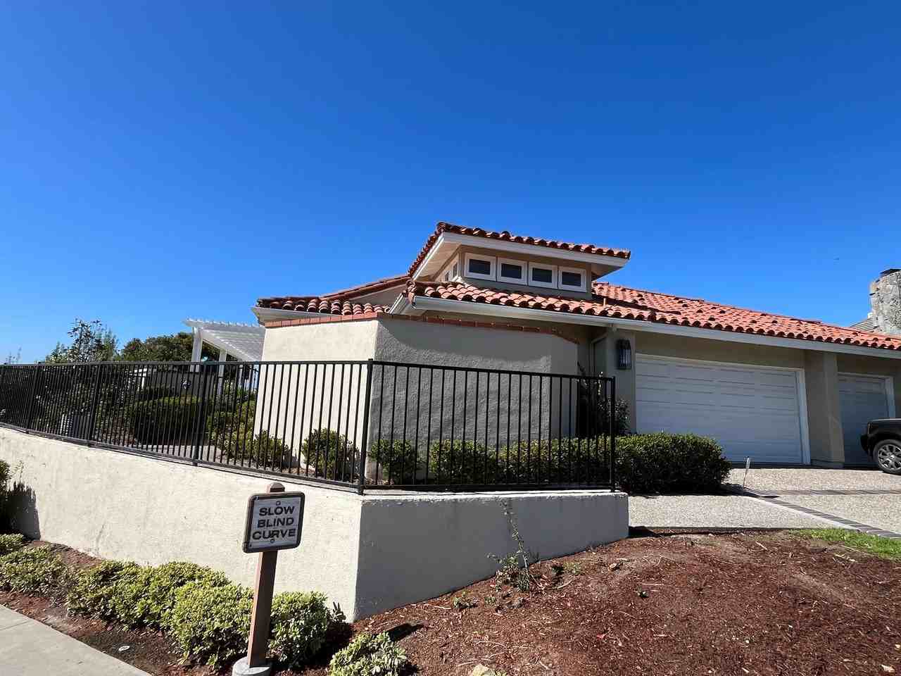 18 Los Monteros Dr - Photo 3 of 50