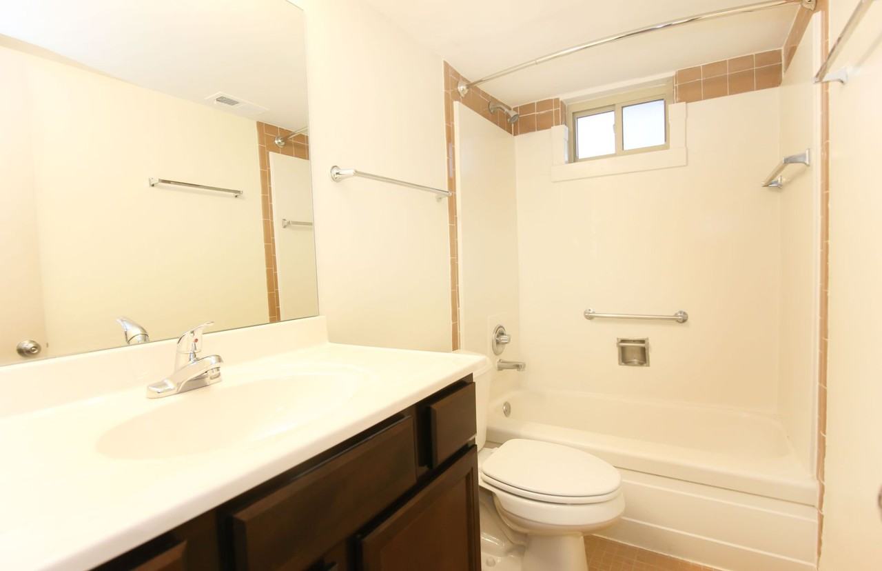 904 The Axis at 1435 - Photo 3 of 6