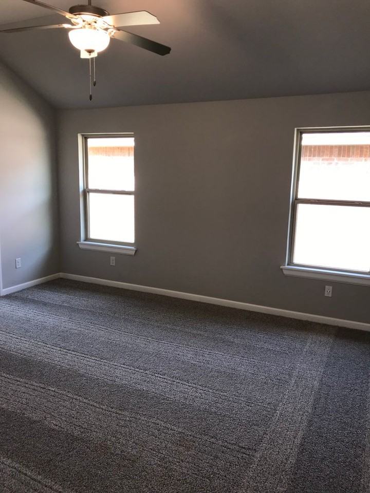 2948 Nw 181st St - Photo 7 of 11