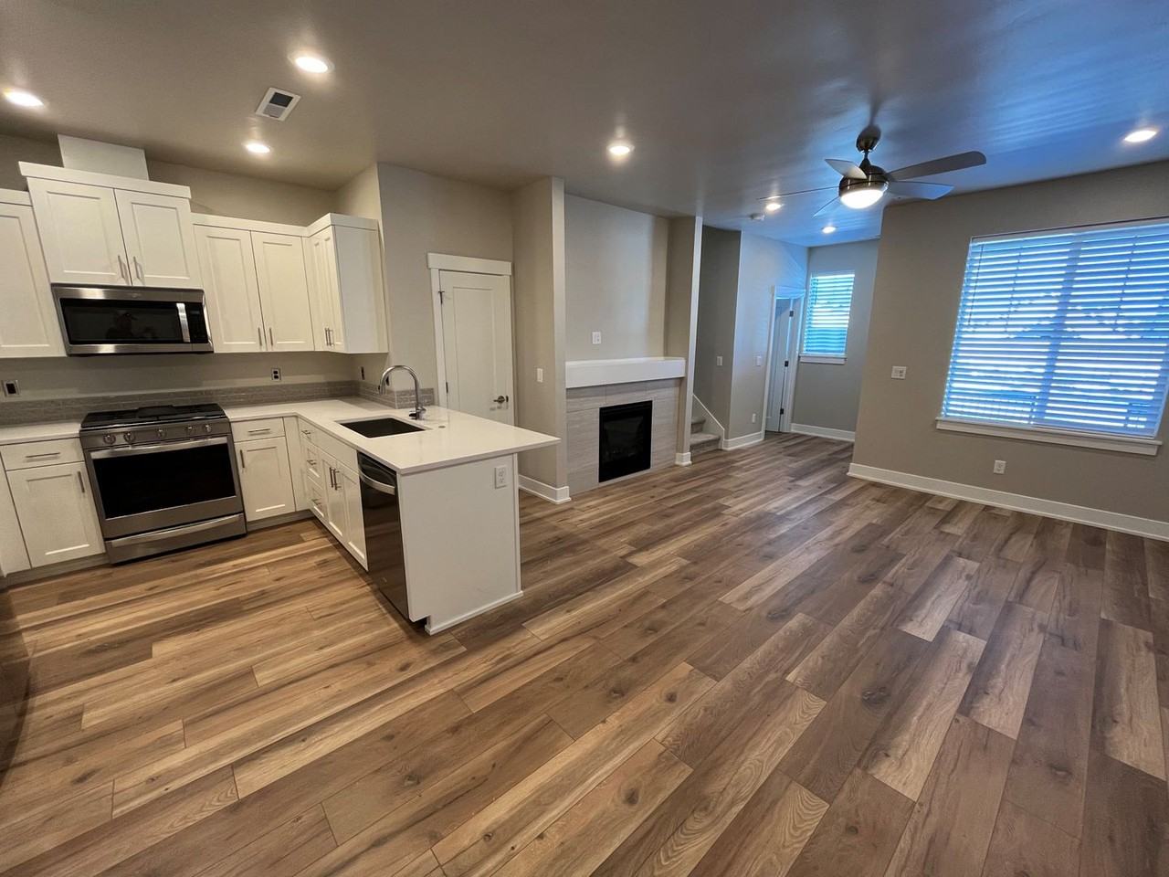 3016 Ne Terreo Pl #1 - Photo 5 of 27