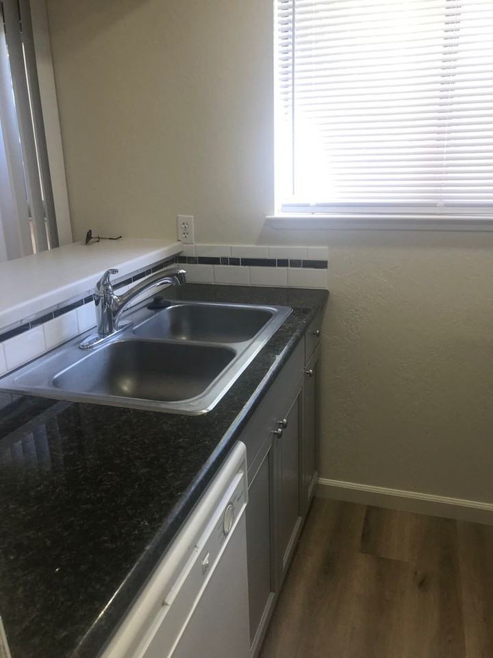 3208 Bristle Branch Dr - Photo 3 of 7