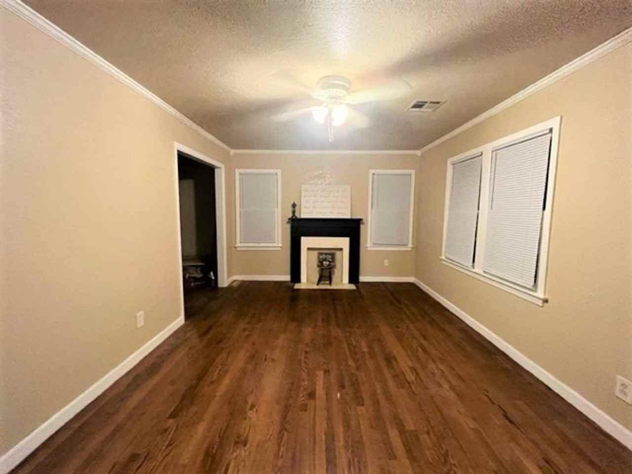 1017 Tabor Drive - Photo 3 of 12