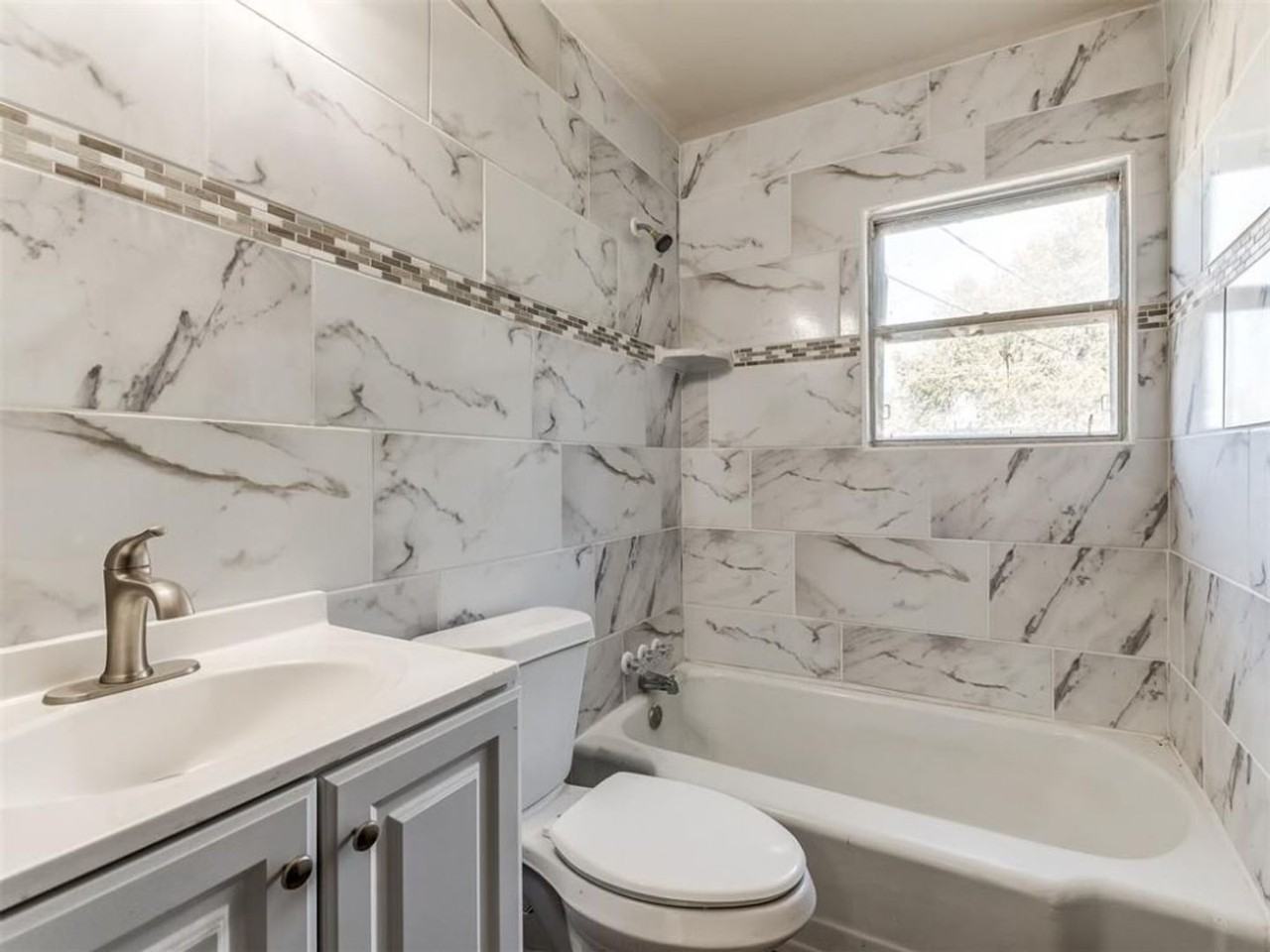4613 Se 28th St - Photo 6 of 10