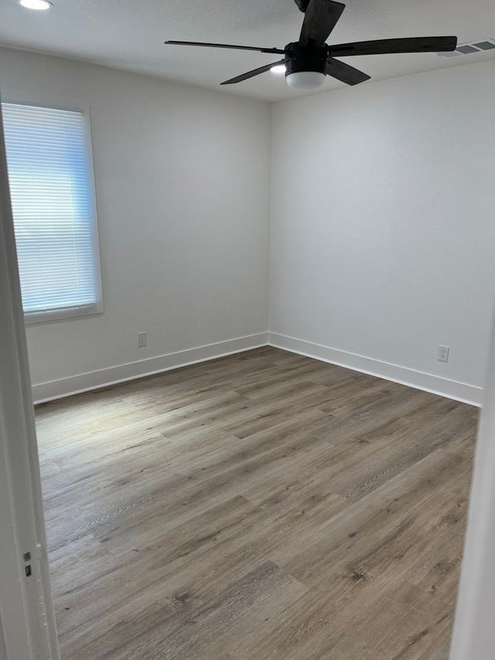 6155 Foote Rd - Photo 6 of 10