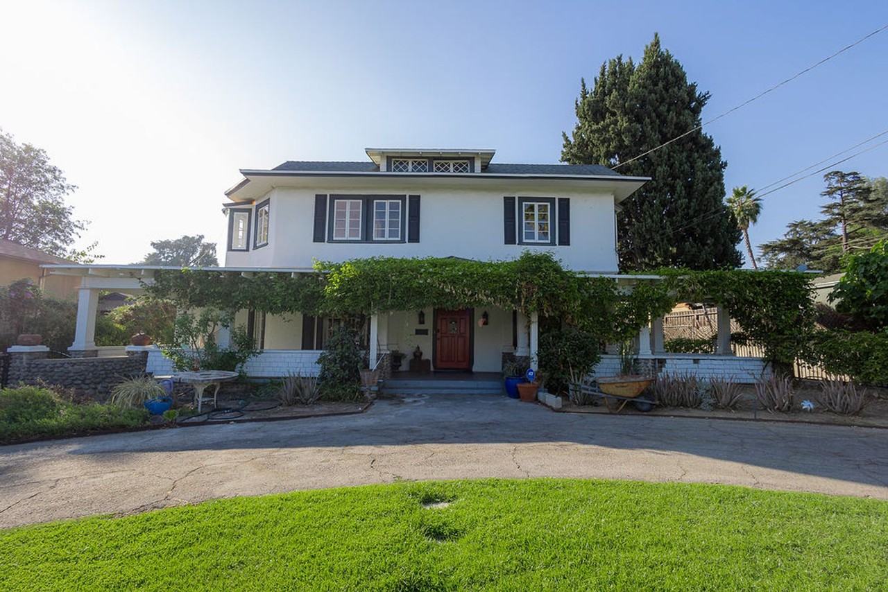 2139 El Molino Ave - Photo 3 of 50