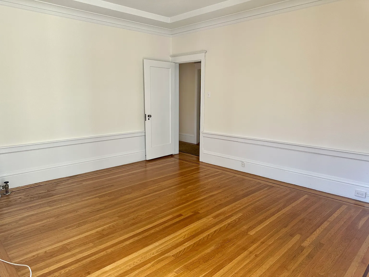 1125 Francisco St #7 - Photo 2 of 18