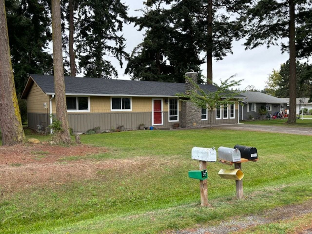 1097 Greenwood St - Photo 2 of 20