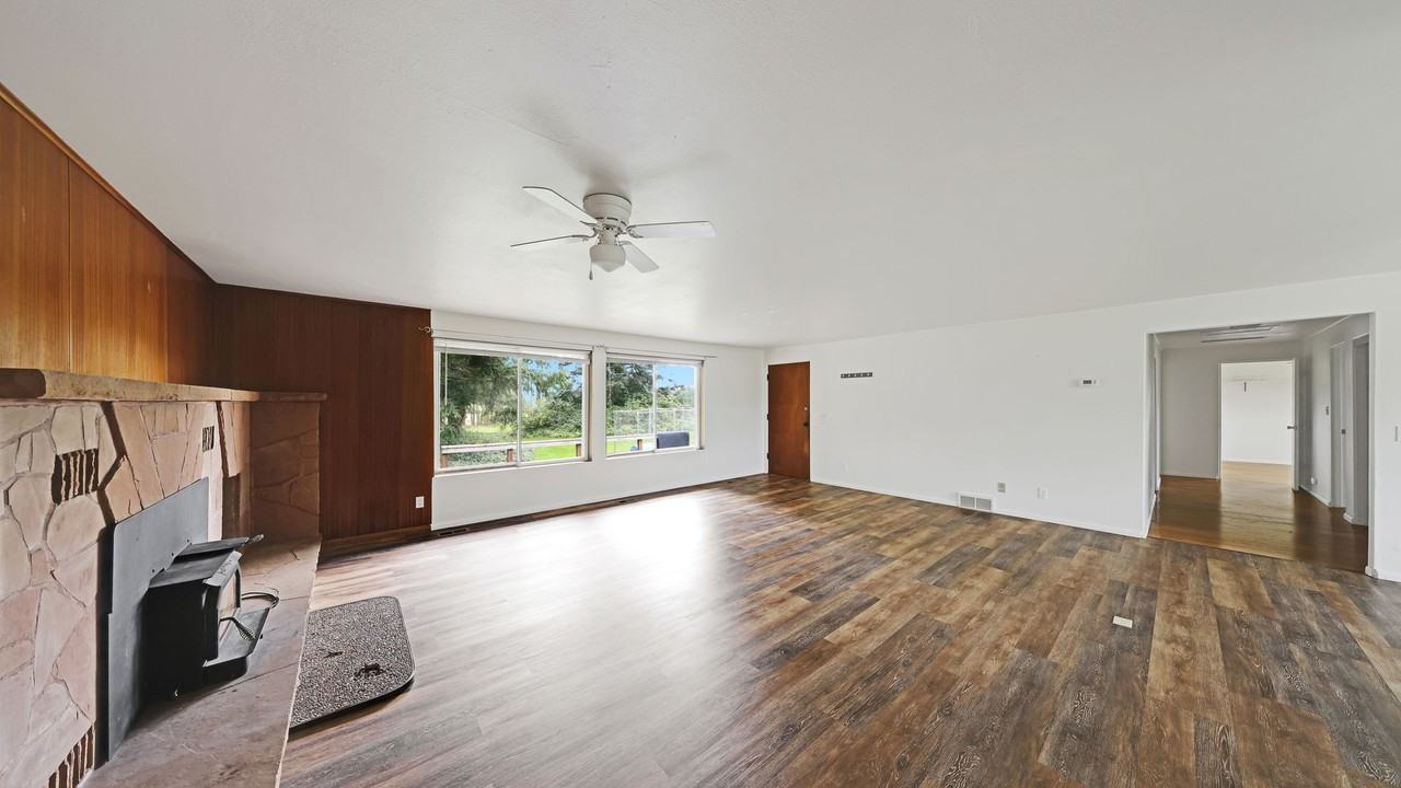 3049 Hunt Rd - Photo 2 of 13