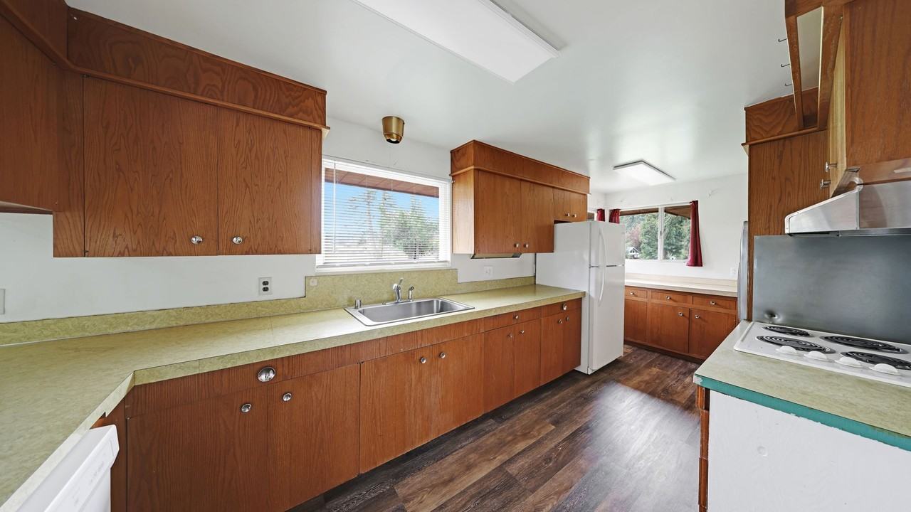 3049 Hunt Rd - Photo 3 of 13