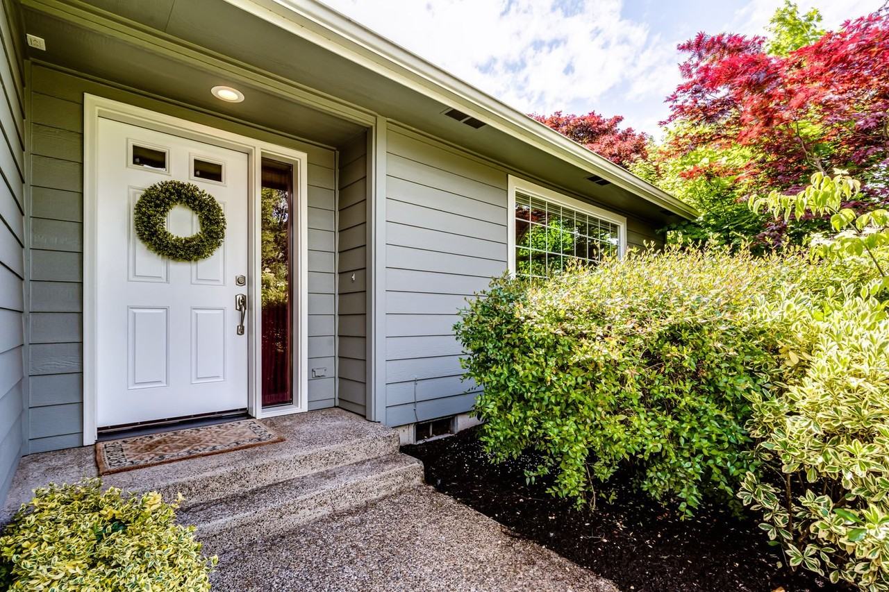 1866 Ridgley Blvd - Photo 2 of 40