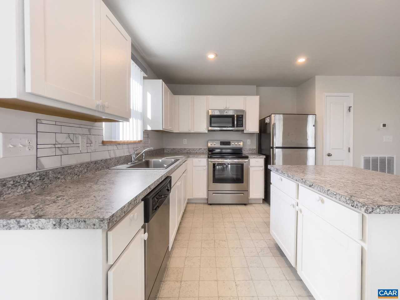 103 Oland St - Photo 3 of 12