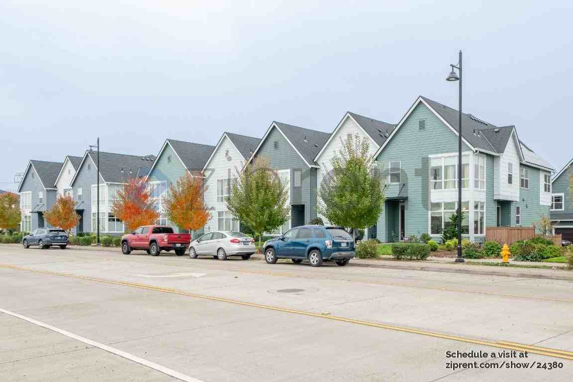 7574 Southeast Blanton Street - Photo 2 of 15