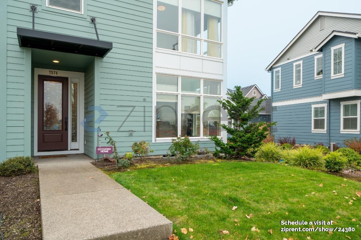 7574 Southeast Blanton Street - Photo 3 of 15