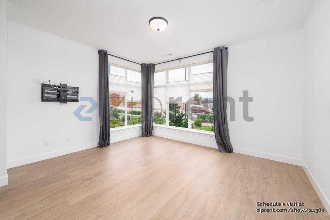 7574 Southeast Blanton Street - Photo 6 of 15