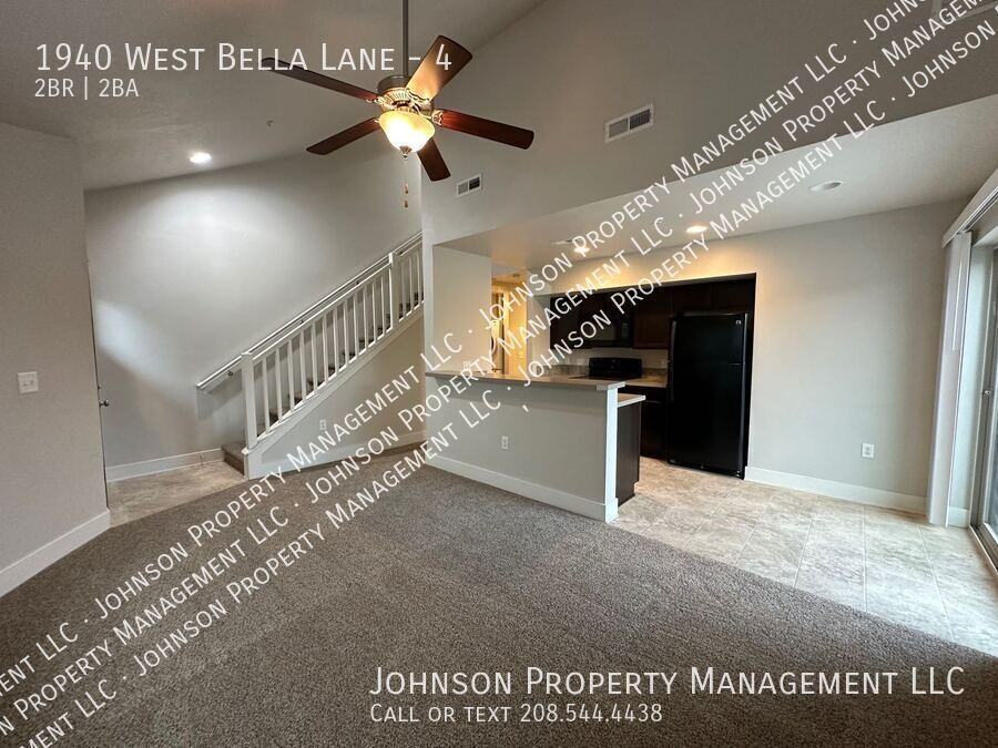 1940 W Bella Ln #4 - Photo 4 of 13