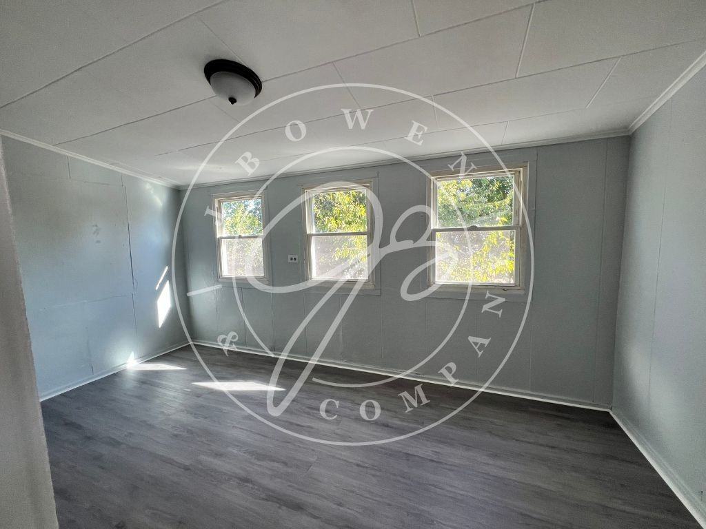 218 1/2 N Main St - Photo 7 of 8