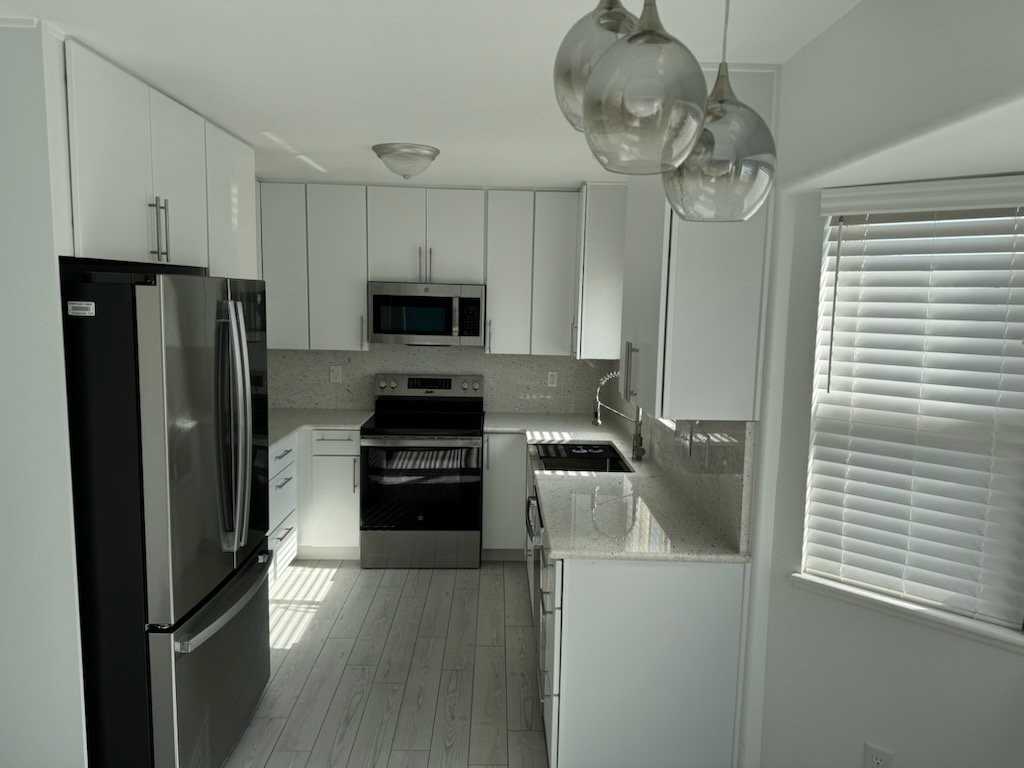 775 Descendant Dr - Photo 3 of 16