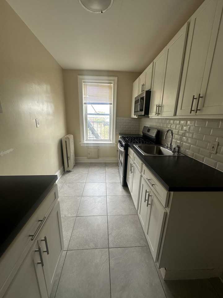 125 Corbin Avenue #305