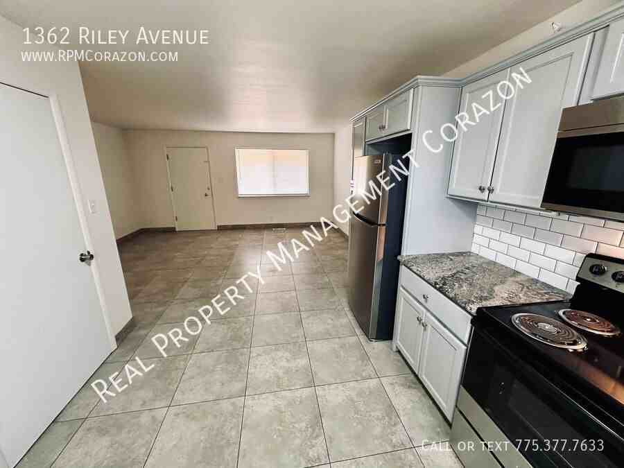 1362 Riley Ave - Photo 2 of 7