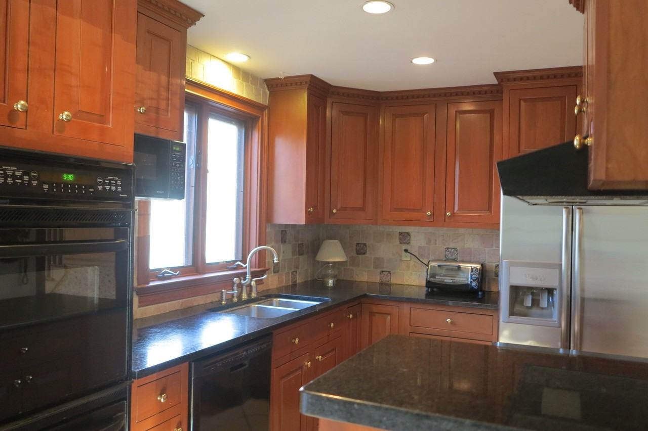 12 Winthrop Rd - Photo 2 of 19