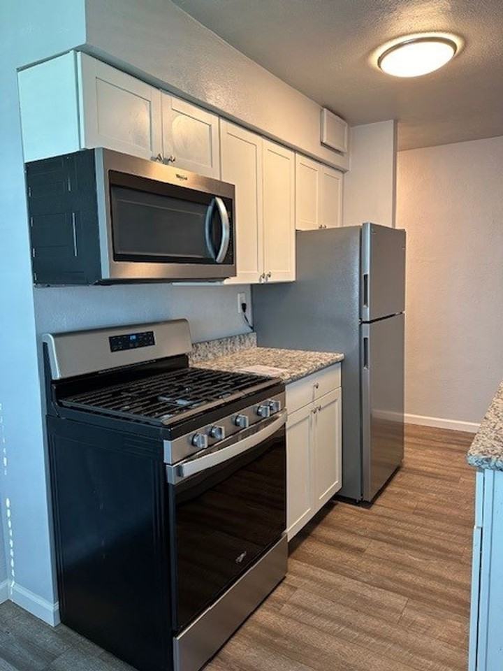 12 S 19th St #B - Photo 5 of 9