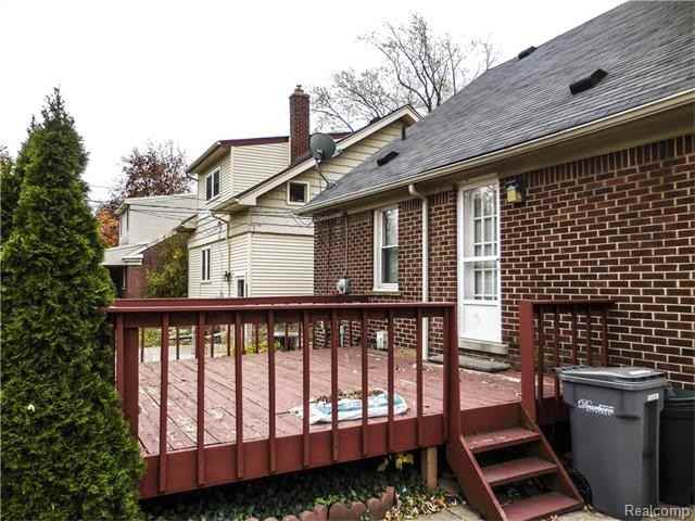 21524 S Military St - Photo 3 of 18