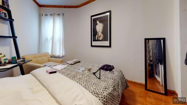 128 Macdougal St - Photo 2 of 5