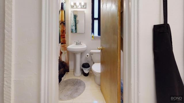128 Macdougal St - Photo 3 of 5