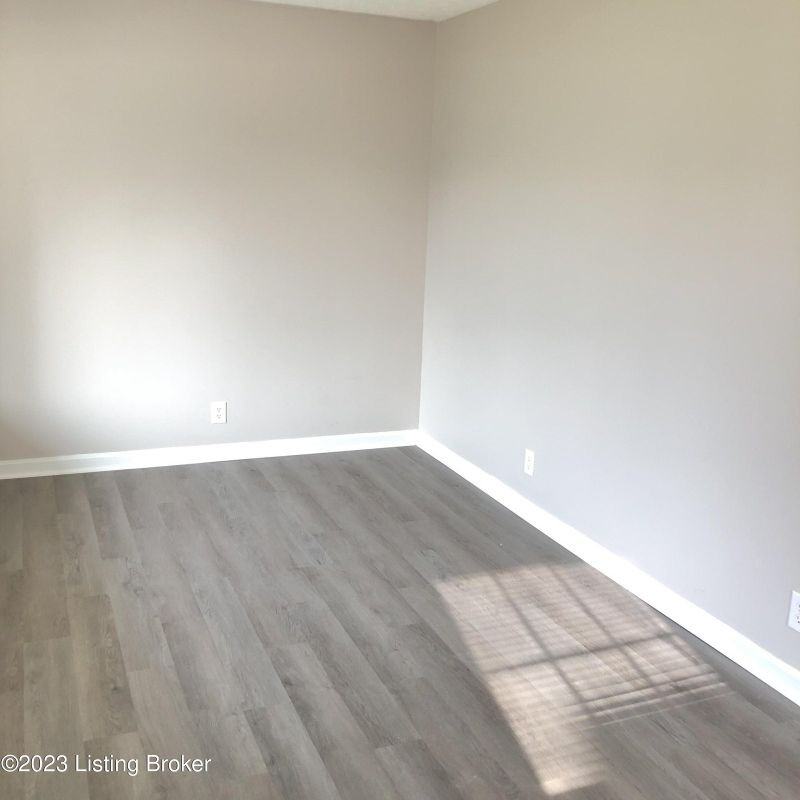 825 Dearborn Ave - Photo 3 of 12